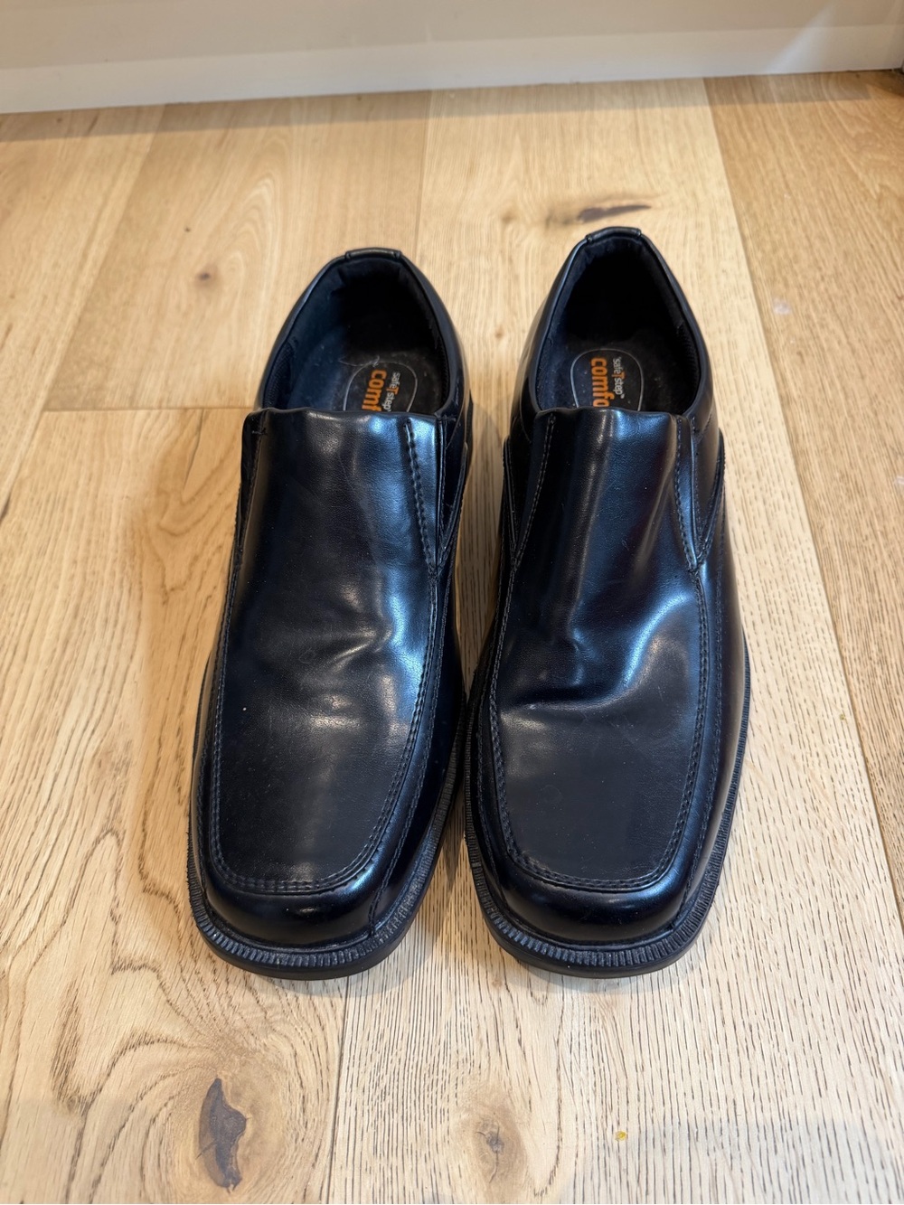 Men's 9 Black Slip-On Comfort Dress Shoes